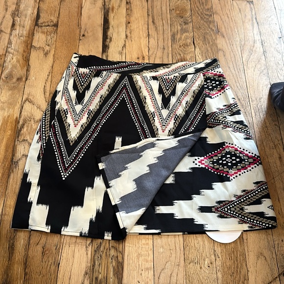 Silk layered skirt - Picture 2 of 2